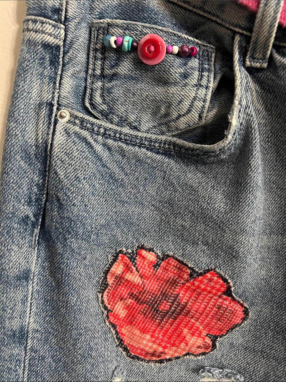 ZARA • Boho Embellished Bleached Cuff Distressed Jeans w. Bead & Floral Detail - Picture 14 of 16